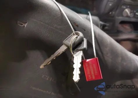 1997 Chevrolet K1500 Fleetside z USA, uszkodzony, nr VIN 2GCEK19R7V1260866